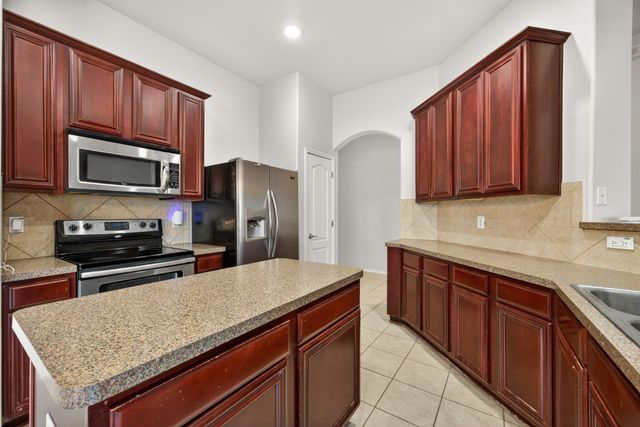 2720 Furlong Drive, Grand Prairie, TX 75051