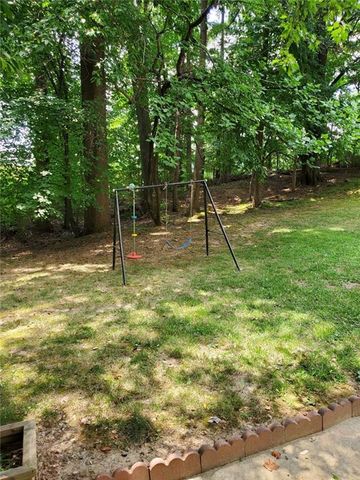 1707 Silverdale Lane, Lithia Springs, GA 30122