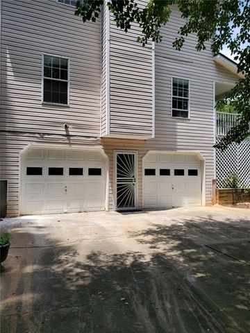 1707 Silverdale Lane, Lithia Springs, GA 30122
