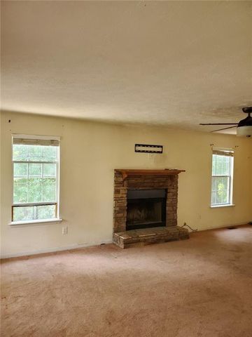 1707 Silverdale Lane, Lithia Springs, GA 30122