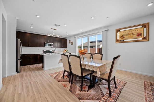 10024 Mont Blanc Ln, Stockton, CA 95219