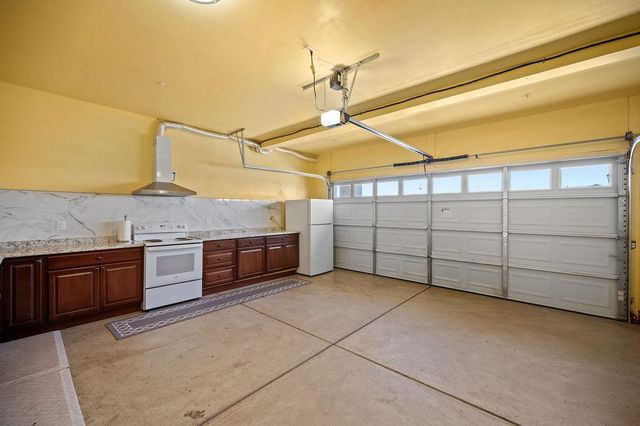 10024 Mont Blanc Ln, Stockton, CA 95219