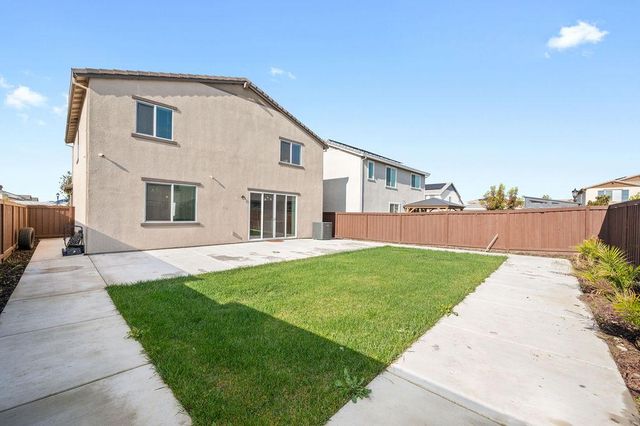 10024 Mont Blanc Ln, Stockton, CA 95219