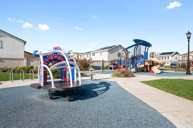 10024 Mont Blanc Ln, Stockton, CA 95219