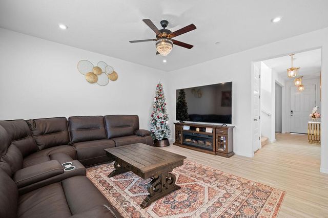 10024 Mont Blanc Ln, Stockton, CA 95219