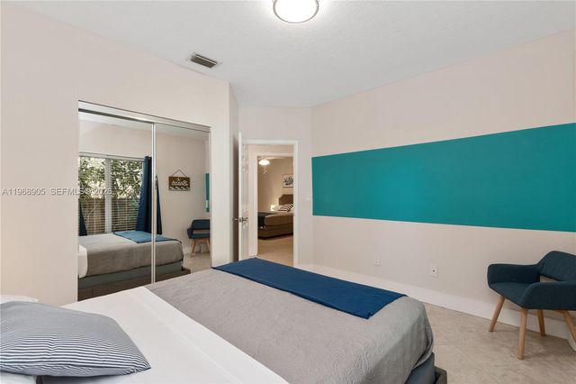 1633 Tyler St, Hollywood, FL 33020