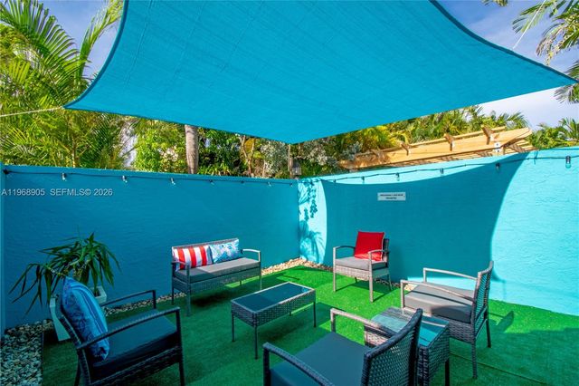 1633 Tyler St, Hollywood, FL 33020