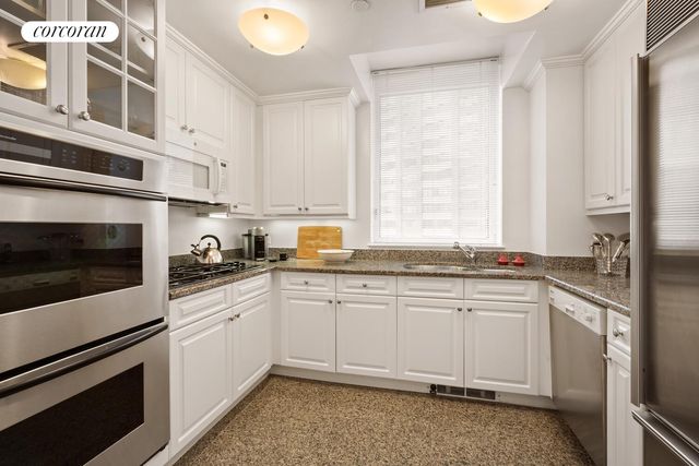 15 W 63rd St Apt 20C, New York City, NY 10023