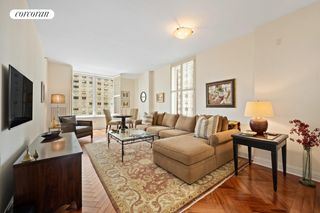 15 W 63rd St Apt 20C, New York City, NY 10023