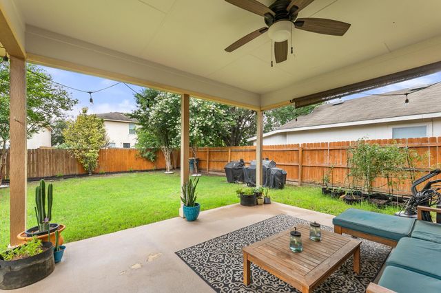 290 Jack Rabbit LN, Buda, TX 78610