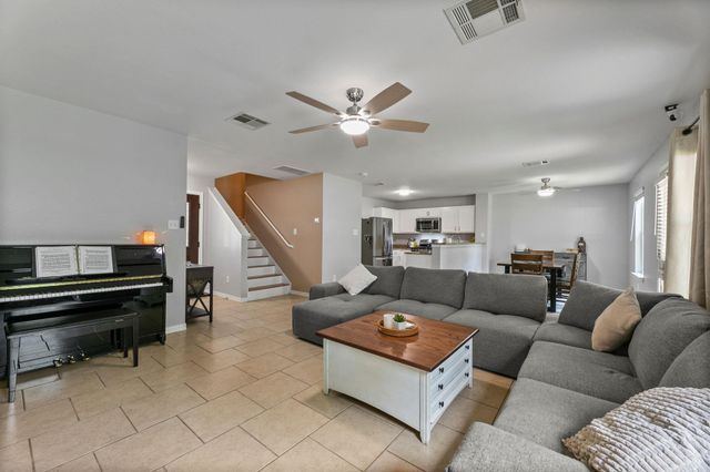 290 Jack Rabbit LN, Buda, TX 78610