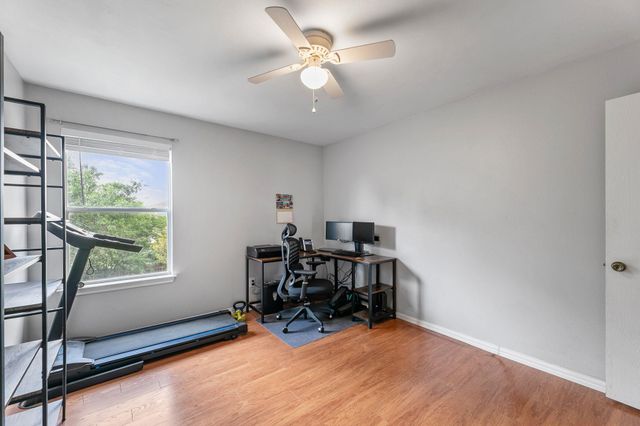 290 Jack Rabbit LN, Buda, TX 78610