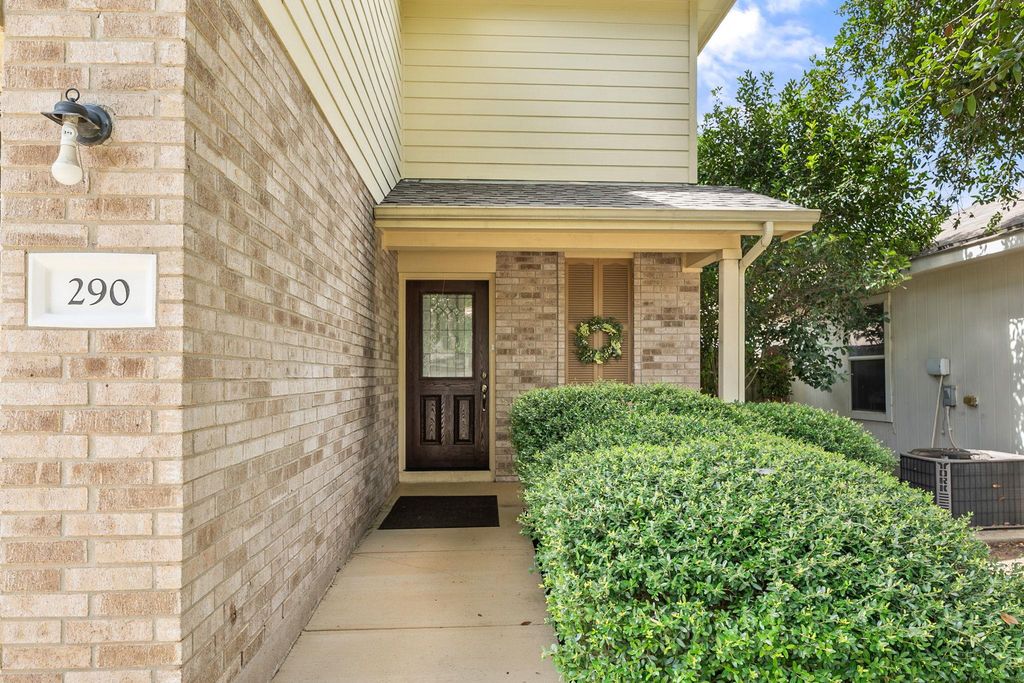 290 Jack Rabbit LN, Buda, TX 78610