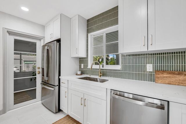 1201 N Palmway, Lake Worth Beach, FL 33460