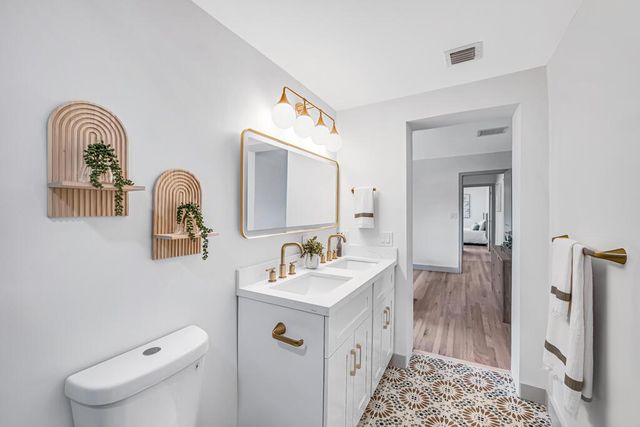 1201 N Palmway, Lake Worth Beach, FL 33460