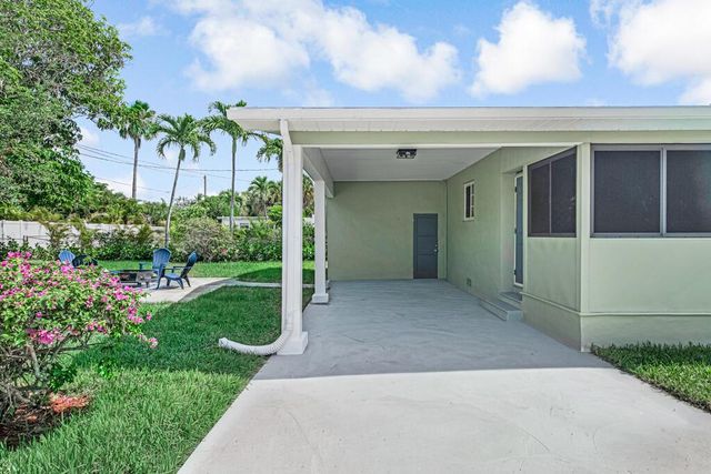 1201 N Palmway, Lake Worth Beach, FL 33460