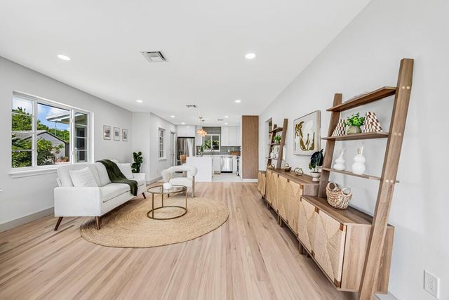 1201 N Palmway, Lake Worth Beach, FL 33460
