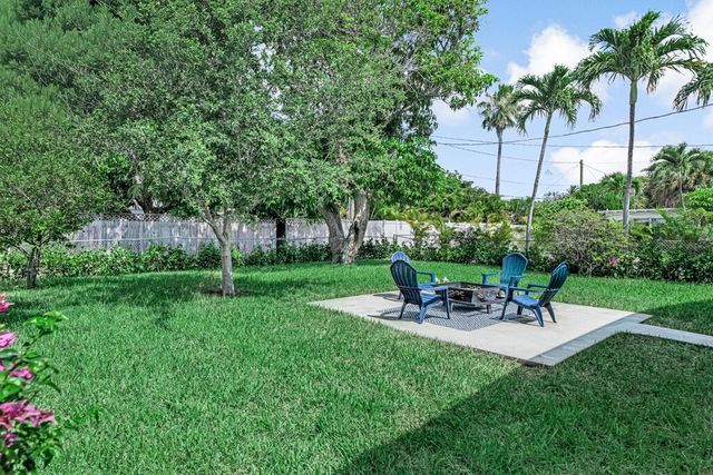 1201 N Palmway, Lake Worth Beach, FL 33460