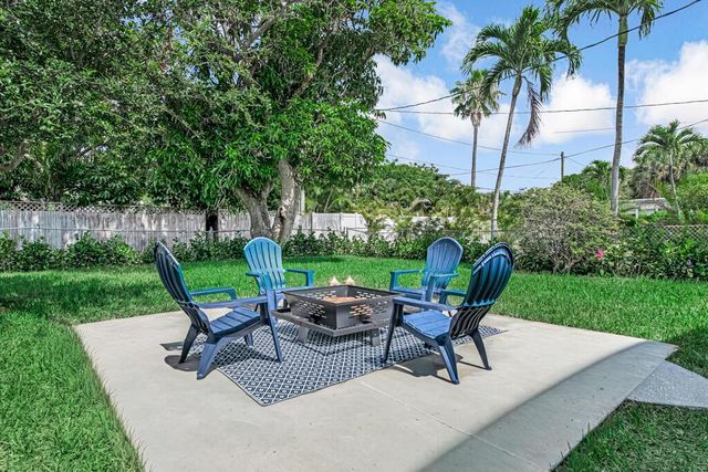 1201 N Palmway, Lake Worth Beach, FL 33460