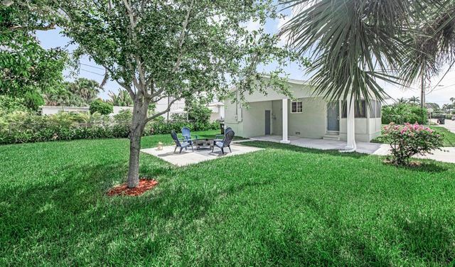 1201 N Palmway, Lake Worth Beach, FL 33460