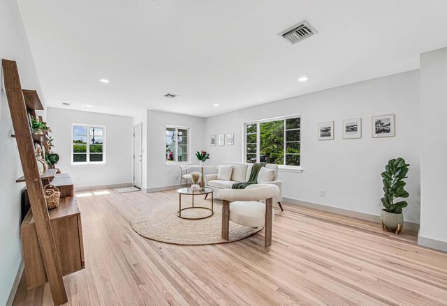 1201 N Palmway, Lake Worth Beach, FL 33460