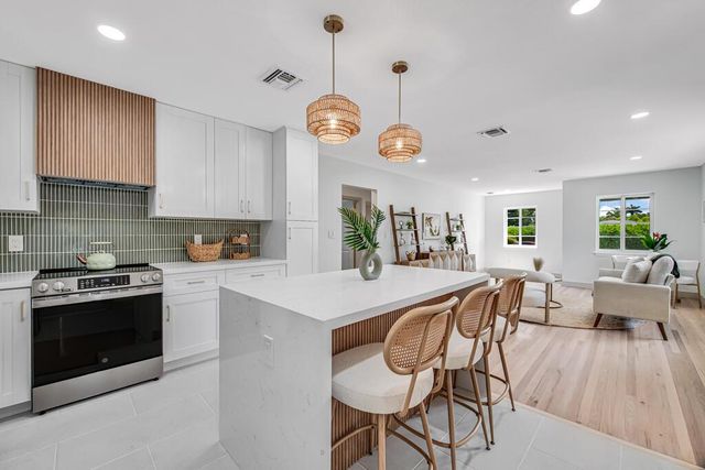 1201 N Palmway, Lake Worth Beach, FL 33460