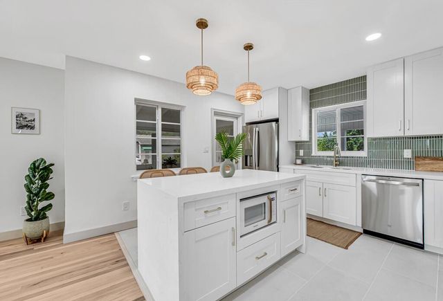 1201 N Palmway, Lake Worth Beach, FL 33460