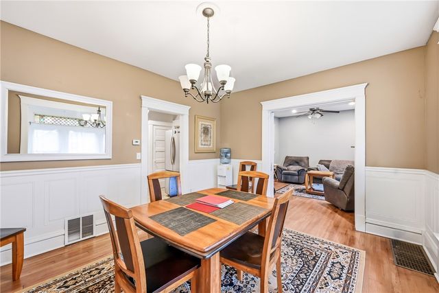 651 N Buhl Farm Dr, Hermitage, PA 16148