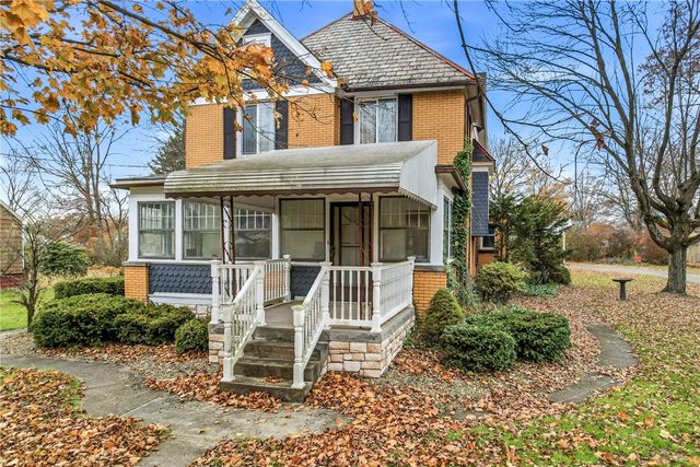 651 N Buhl Farm Dr, Hermitage, PA 16148