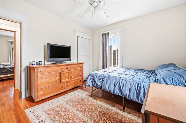 651 N Buhl Farm Dr, Hermitage, PA 16148