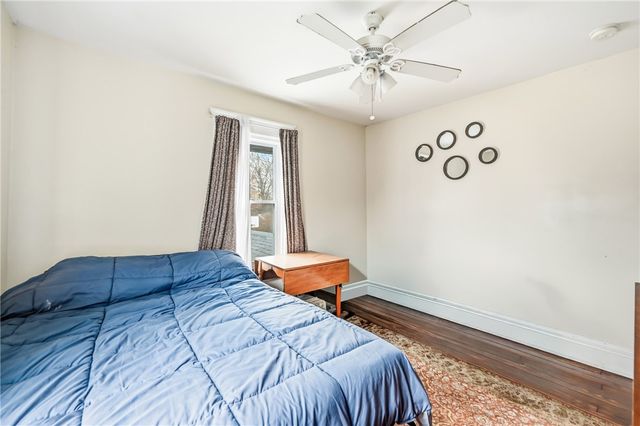 651 N Buhl Farm Dr, Hermitage, PA 16148