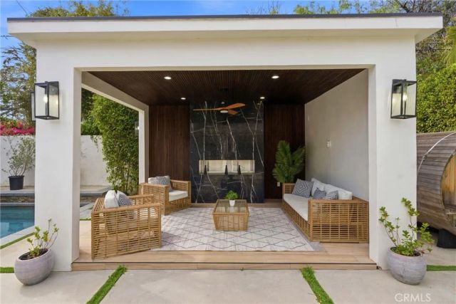 4469 Stern Ave, Sherman Oaks, CA 91423