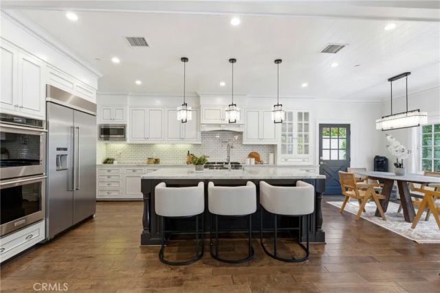 4469 Stern Ave, Sherman Oaks, CA 91423