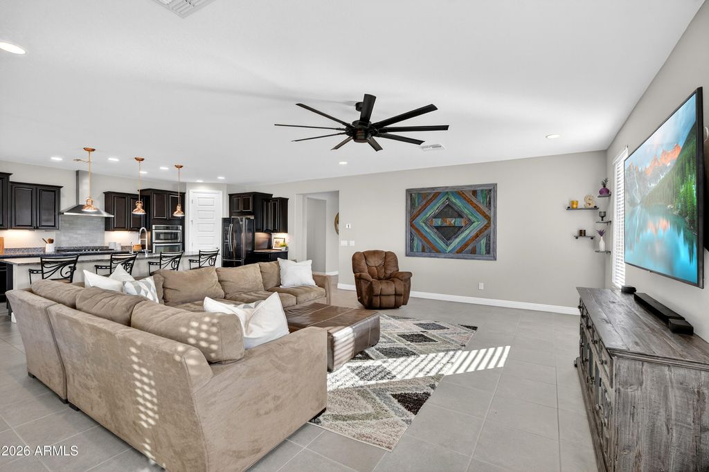 Image 3 of property listing at 21375 N 260th Drive, Buckeye, AZ 85396