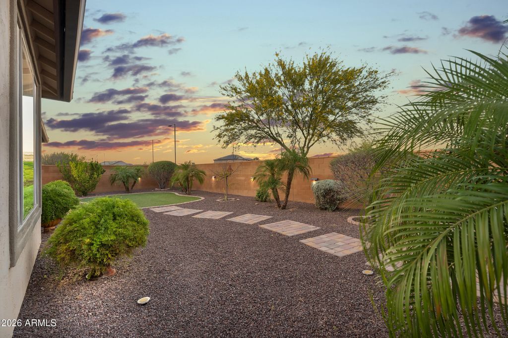 Image 40 of property listing at 21375 N 260th Drive, Buckeye, AZ 85396