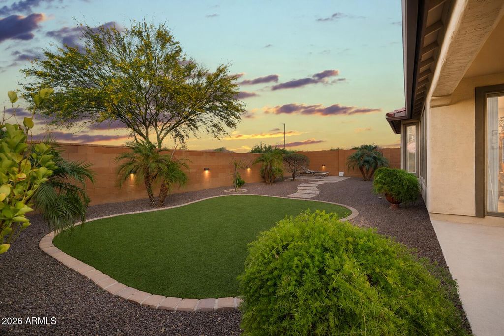 Image 41 of property listing at 21375 N 260th Drive, Buckeye, AZ 85396