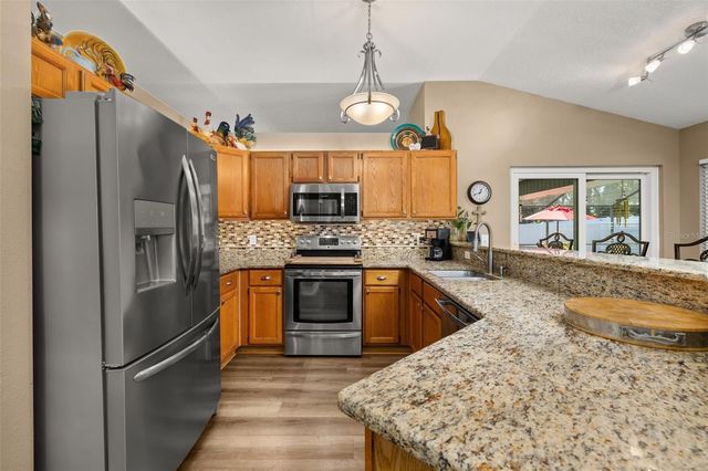 1737 QUEEN PALM DRIVE, Apopka, FL 32712