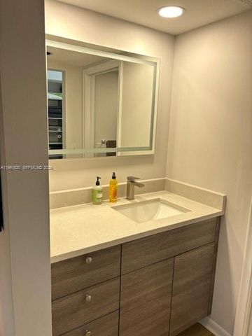 1001 SW 128th Terrace 307B, Pembroke Pines, FL 33027
