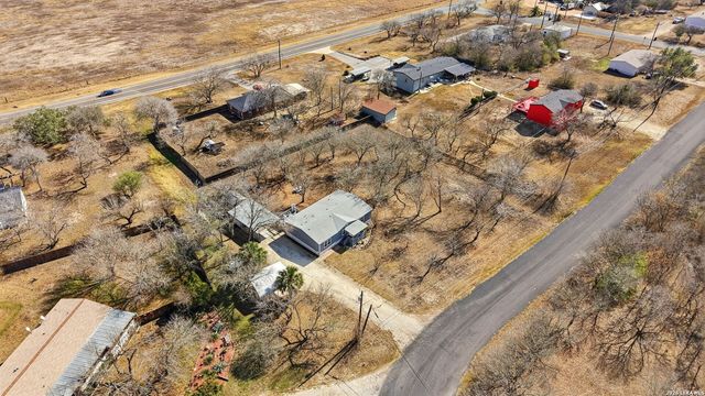 113 County Road 5631, Castroville, TX 78009