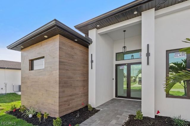 306 SW 26th AVE, Cape Coral, FL 33991