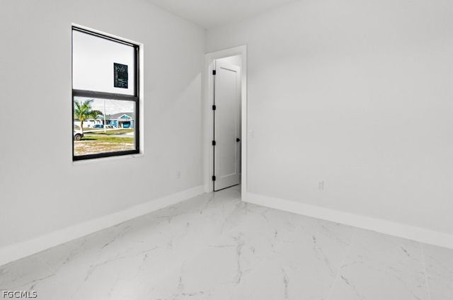 306 SW 26th AVE, Cape Coral, FL 33991