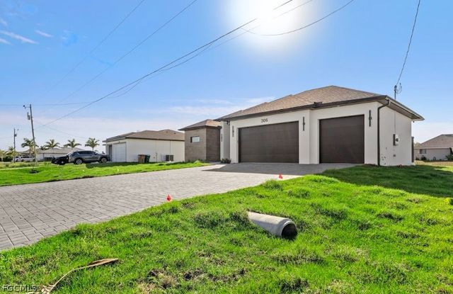 306 SW 26th AVE, Cape Coral, FL 33991