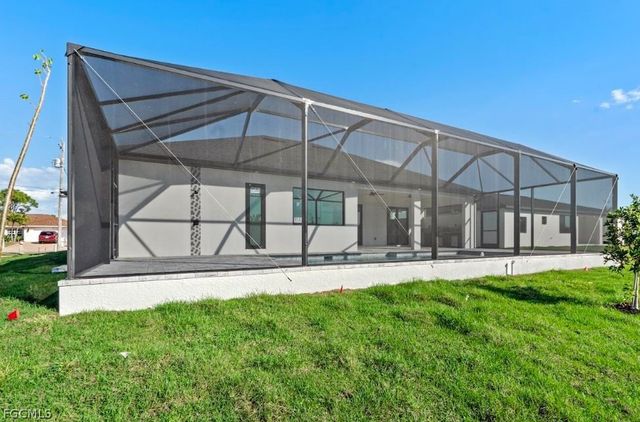 306 SW 26th AVE, Cape Coral, FL 33991