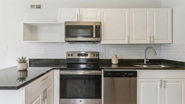 3323 AVENUE J NW, Winter Haven, FL 33881