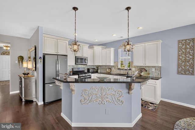 48 E DEHART AVE, Clayton, NJ 08312