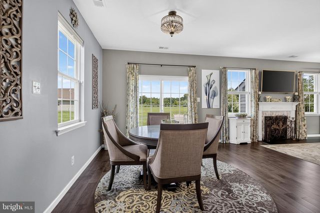 48 E DEHART AVE, Clayton, NJ 08312