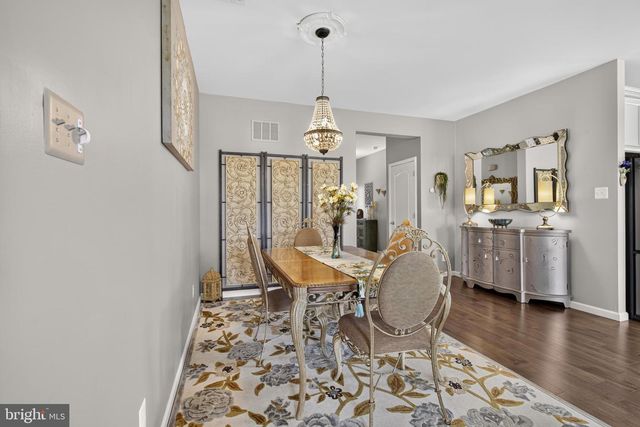 48 E DEHART AVE, Clayton, NJ 08312