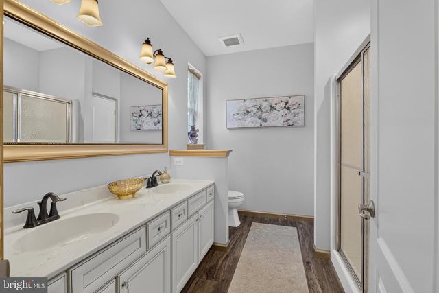 48 E DEHART AVE, Clayton, NJ 08312
