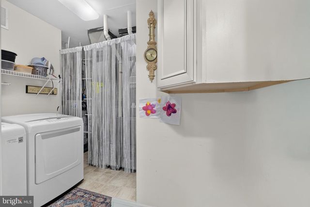48 E DEHART AVE, Clayton, NJ 08312