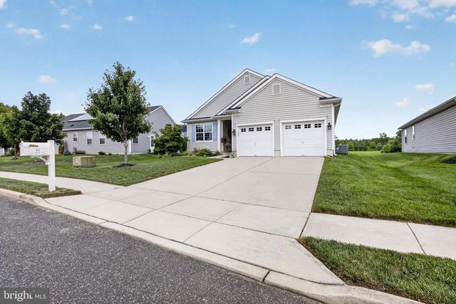 48 E DEHART AVE, Clayton, NJ 08312